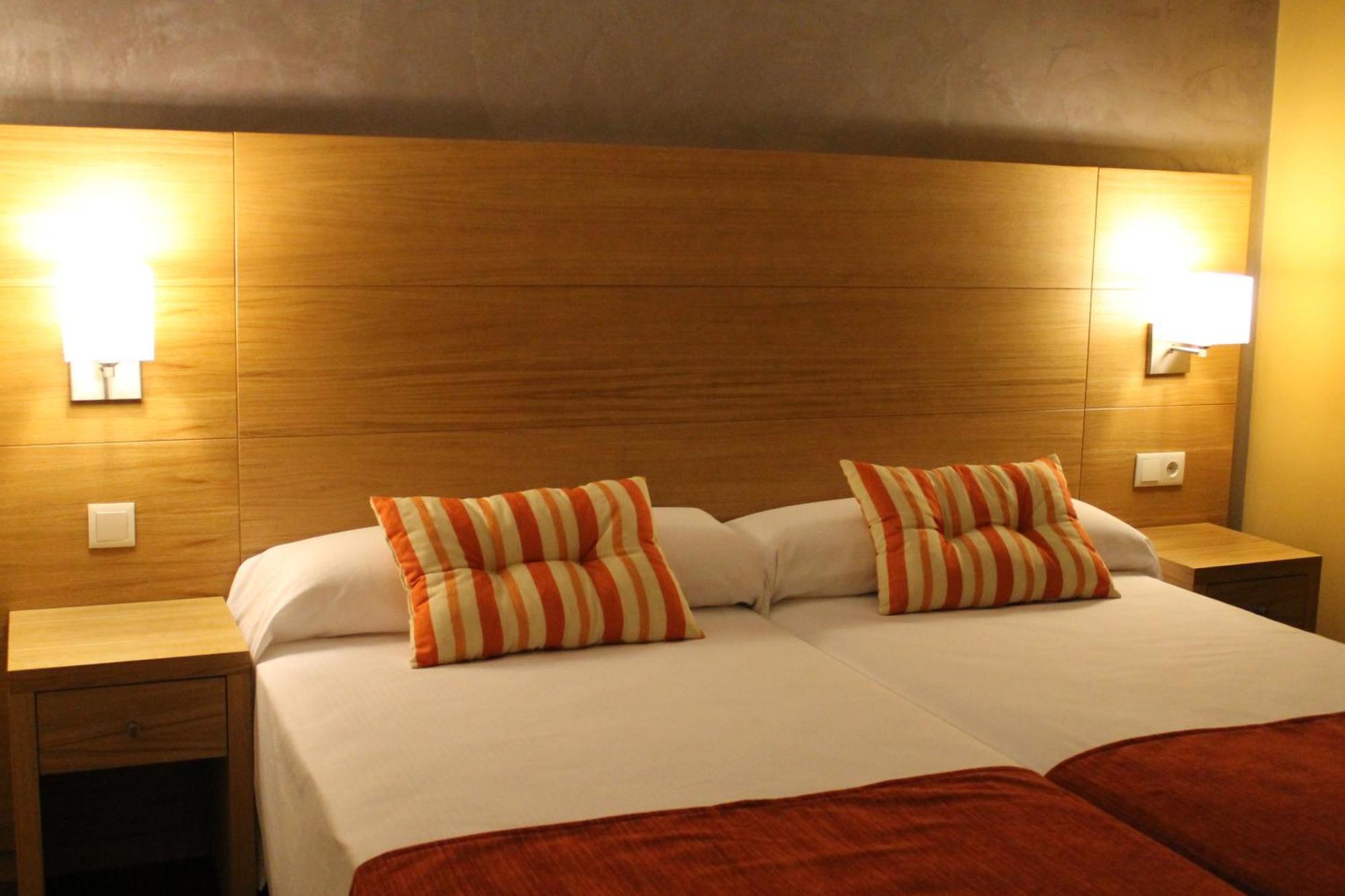 Hotel Carmen La Cala De Mijas Oda fotoğraf