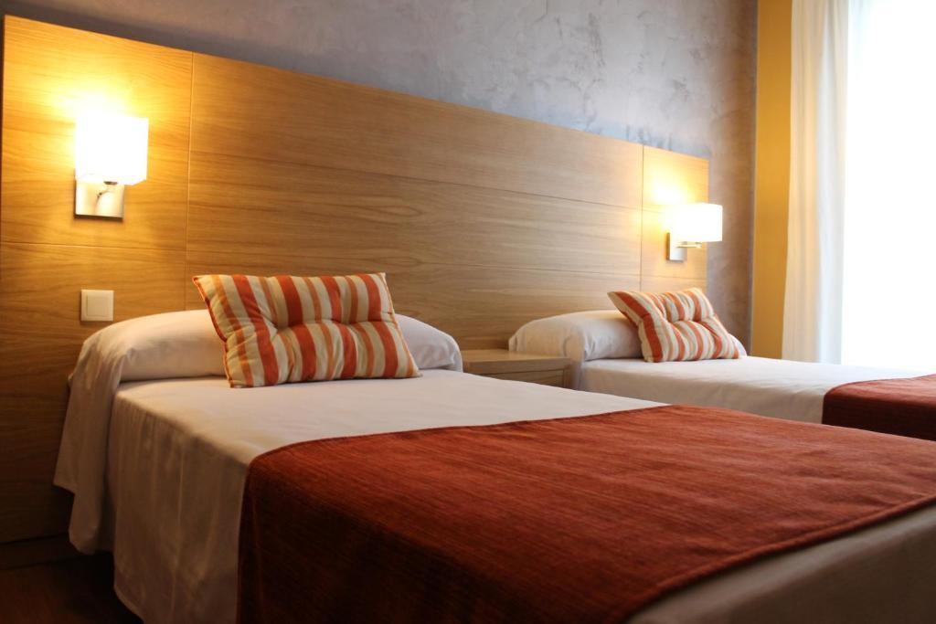 Hotel Carmen La Cala De Mijas Oda fotoğraf