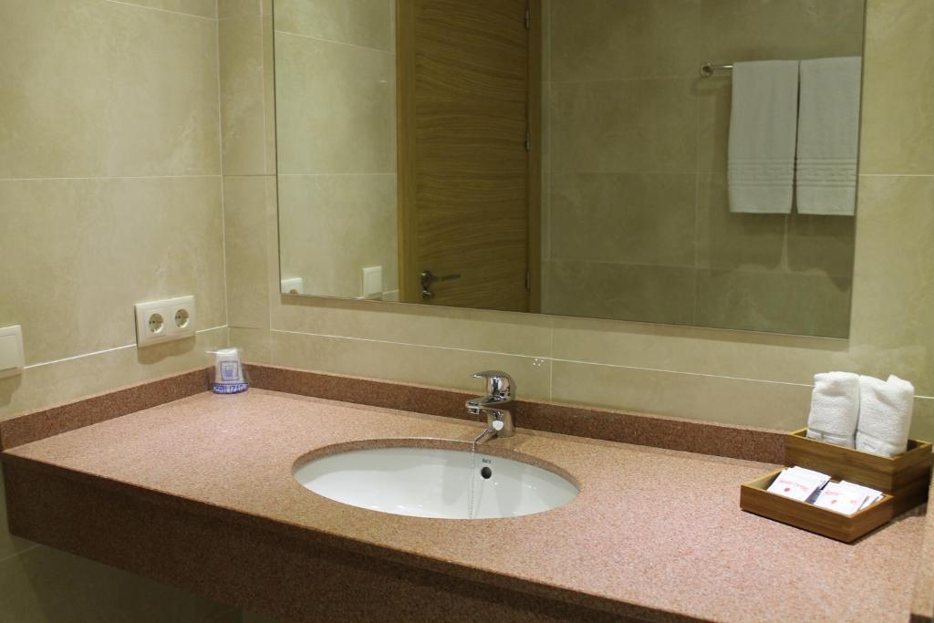 Hotel Carmen La Cala De Mijas Oda fotoğraf